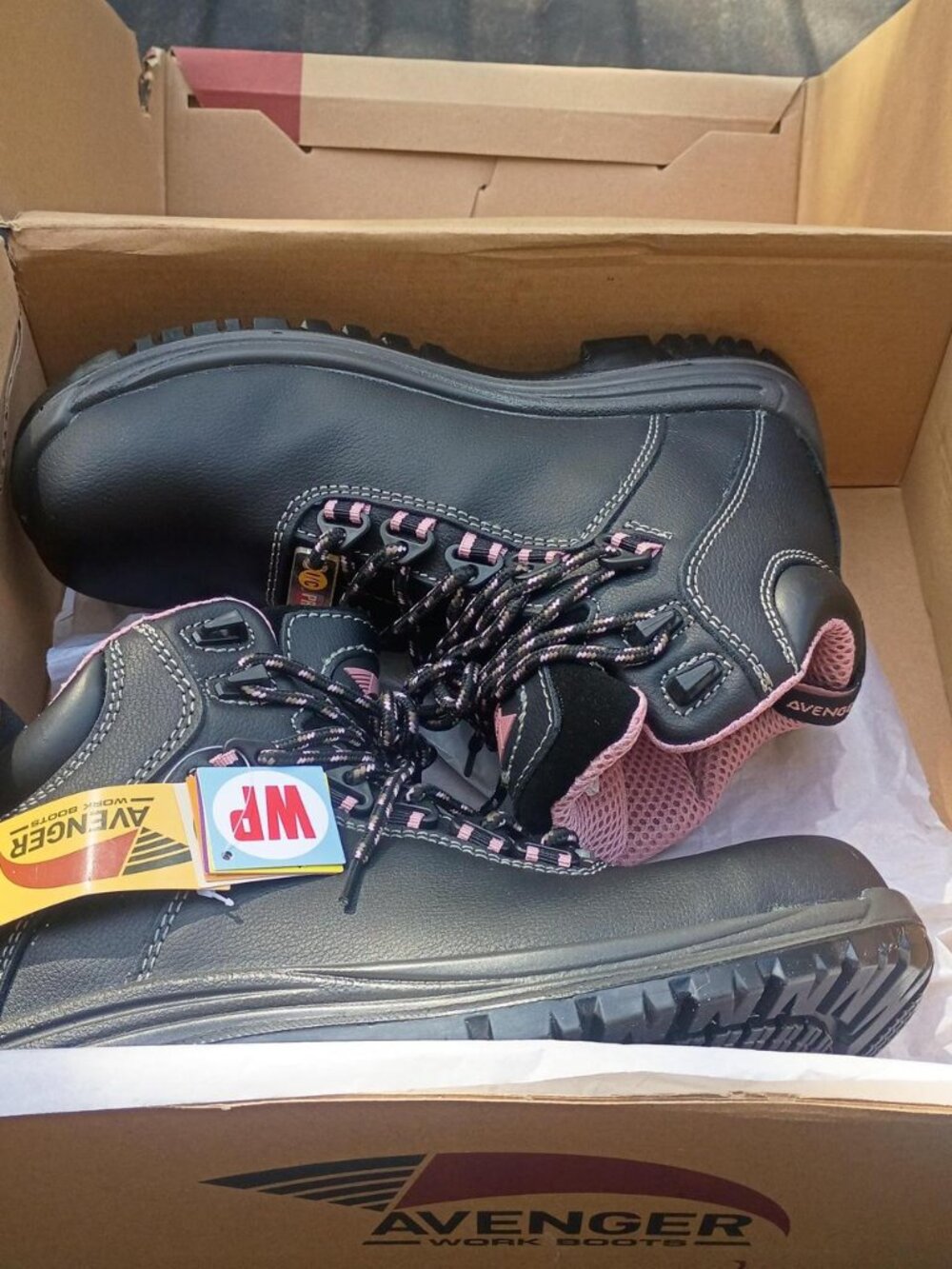 Avenger Work Boots Women's Black & Pink Size 9 New in Box